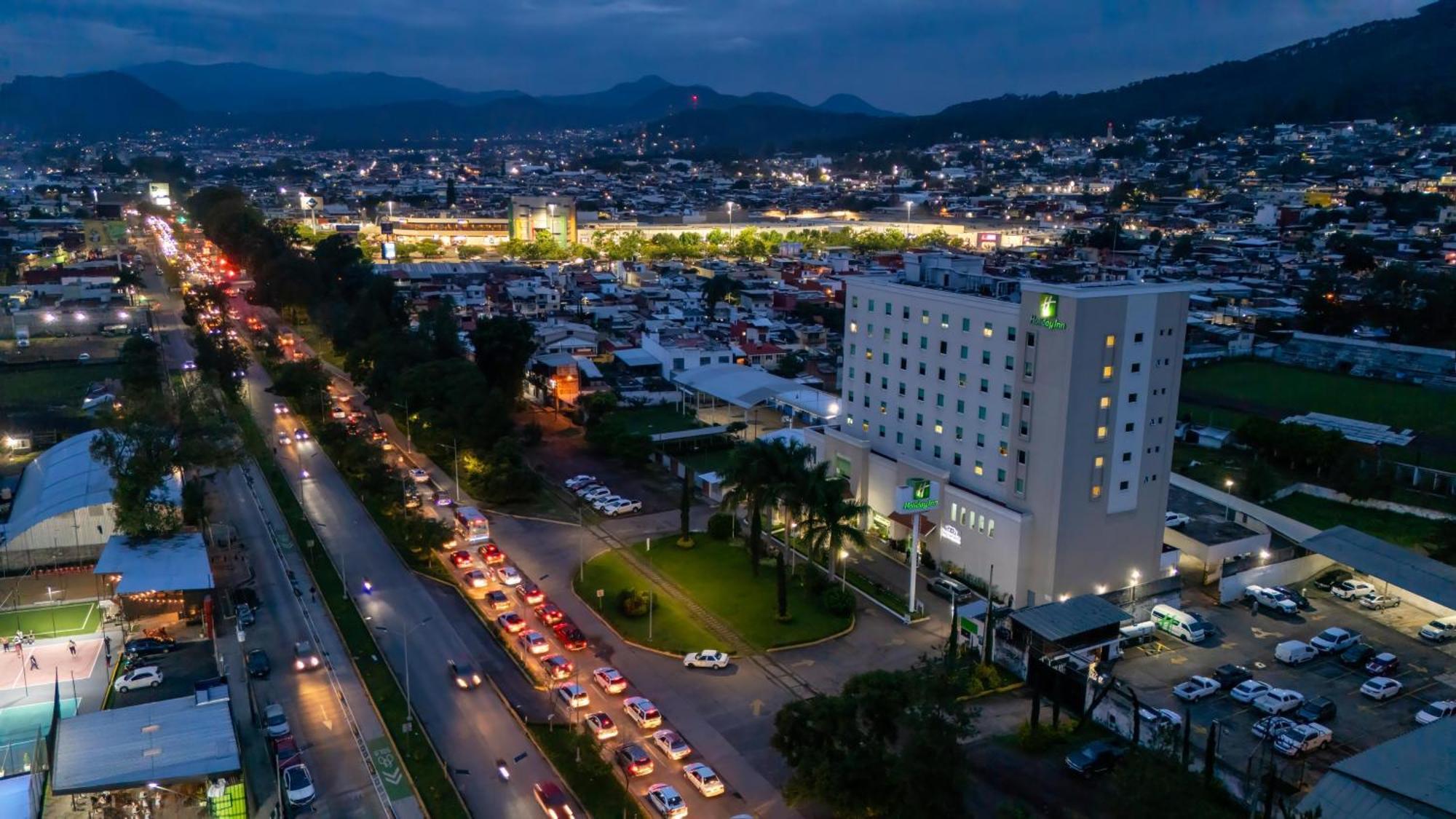 ฮอลิเดย์อินน์ อูรัวปัน Uruapan  ภายนอก รูปภาพ